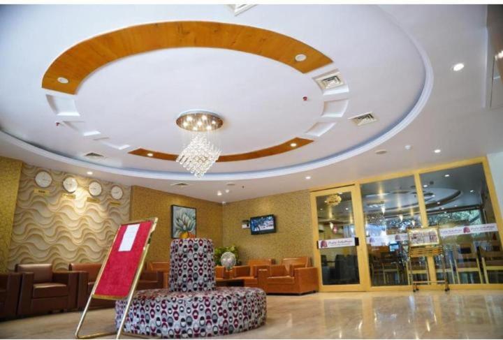 Blossoms Room Holiday Inn- Lakdikapul Hyderabad Exterior photo